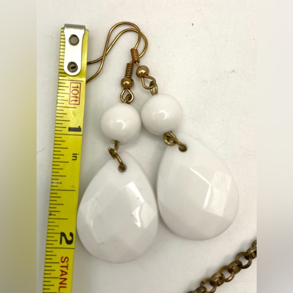 Ladies, white bubble necklace and matching earrings - Picture 3 of 6